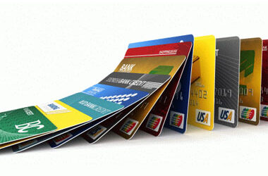 Eliminazione tetto minimo stabilito per pagamenti con carte di debito